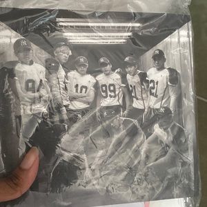 EXO K-pop LOVE ME EIGHT ALBUM WITH POSTERS AND PHOTO CARDS